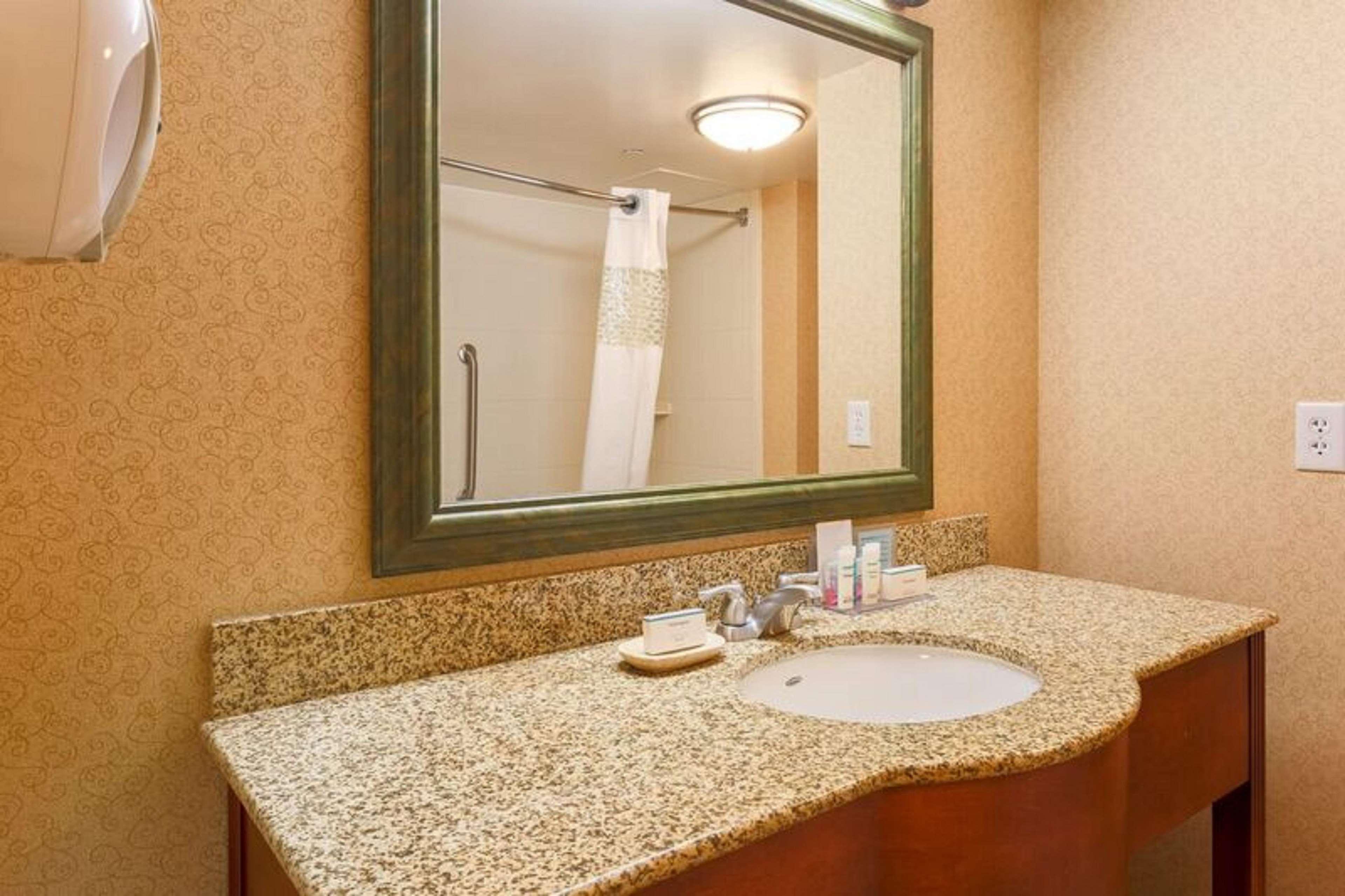 Hampton Inn & Suites Poughkeepsie Spackenkill Exteriér fotografie