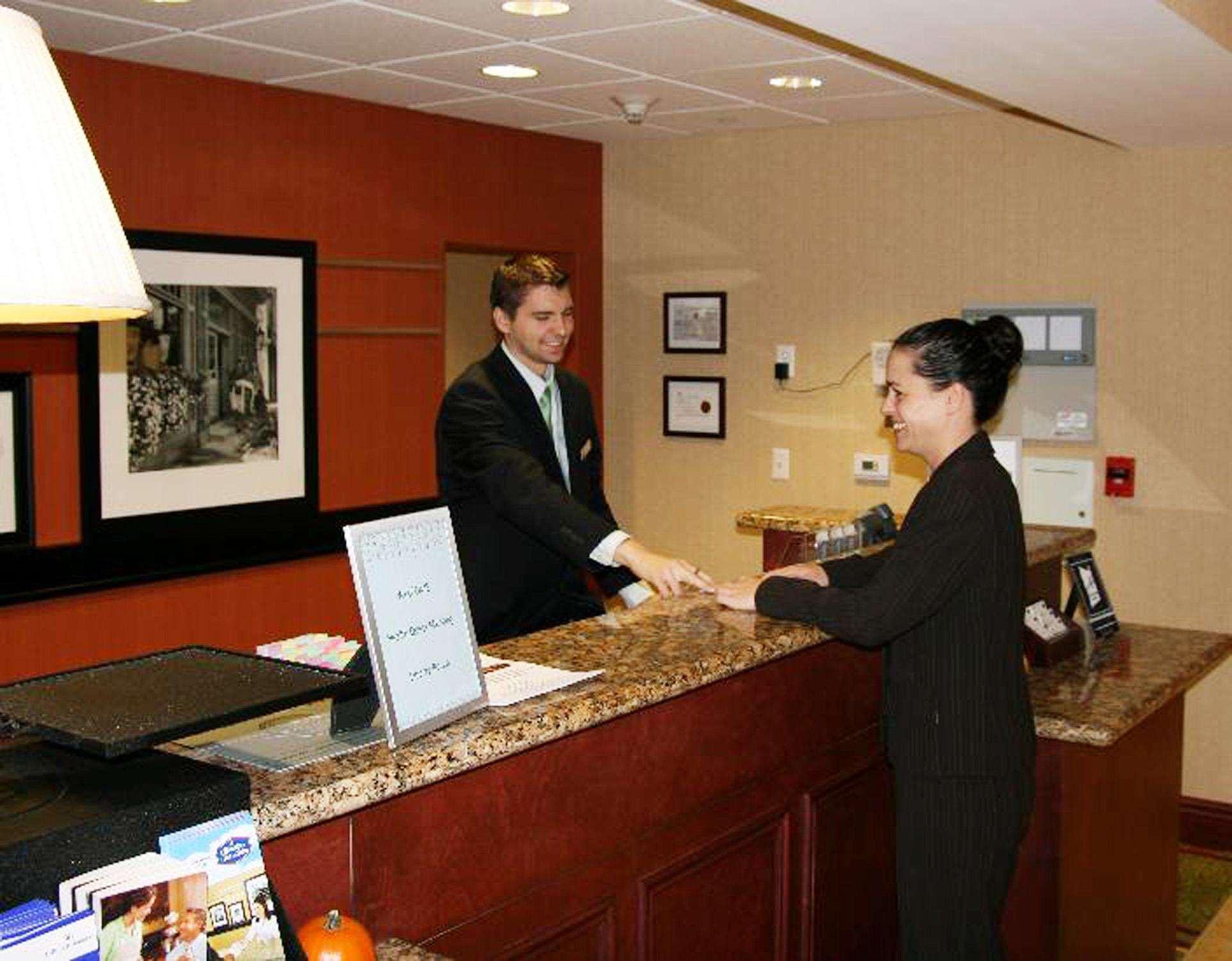 Hampton Inn & Suites Poughkeepsie Spackenkill Exteriér fotografie