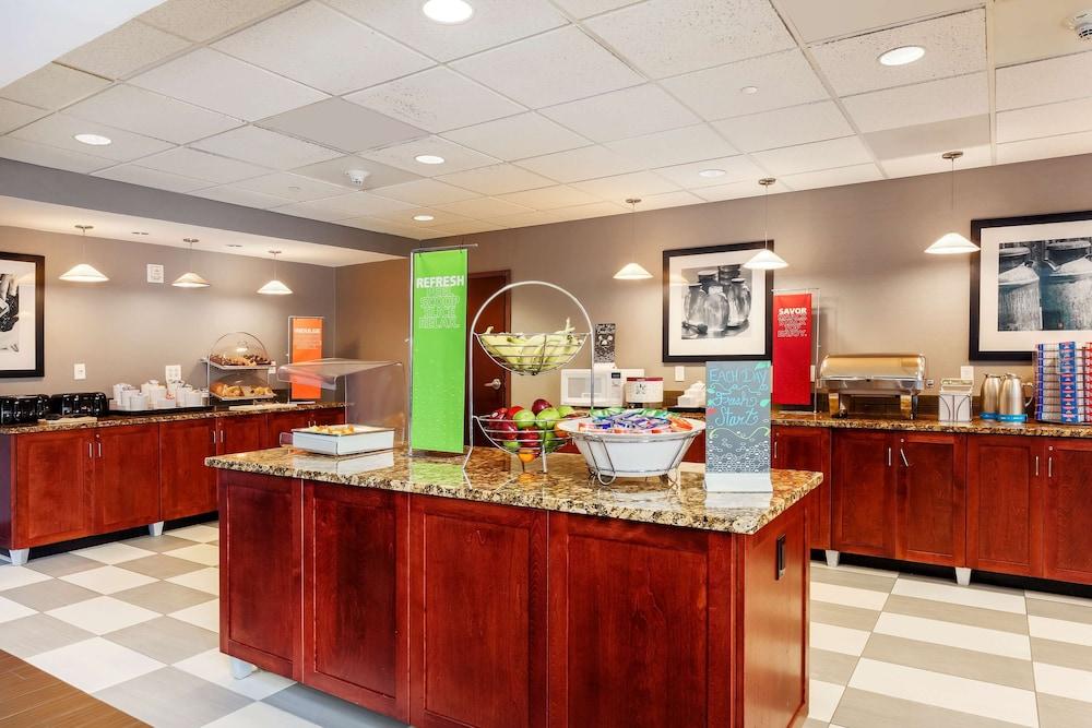 Hampton Inn & Suites Poughkeepsie Spackenkill Exteriér fotografie