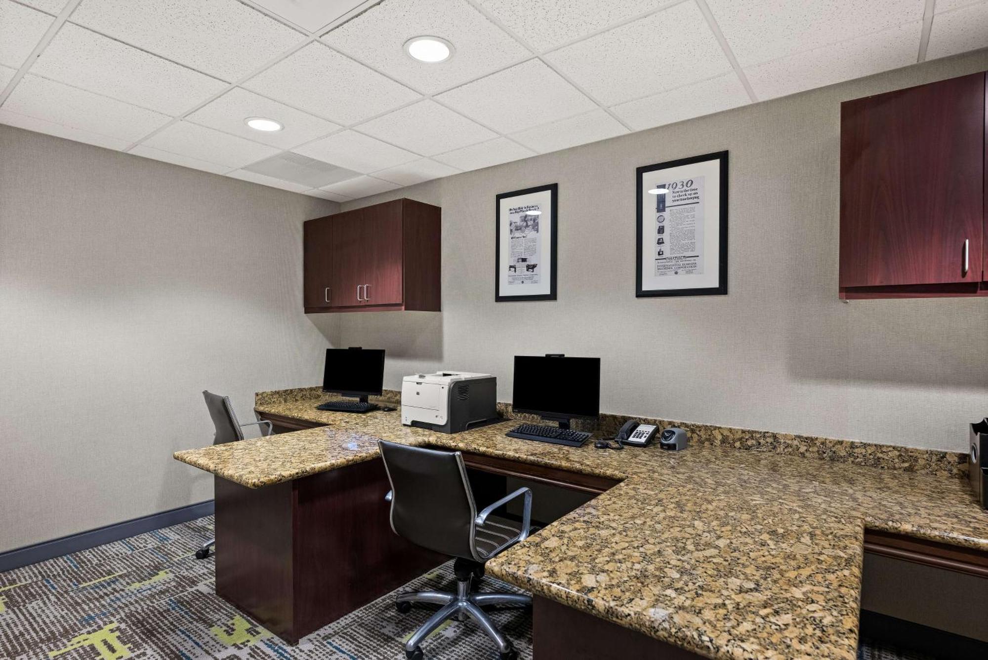 Hampton Inn & Suites Poughkeepsie Spackenkill Exteriér fotografie