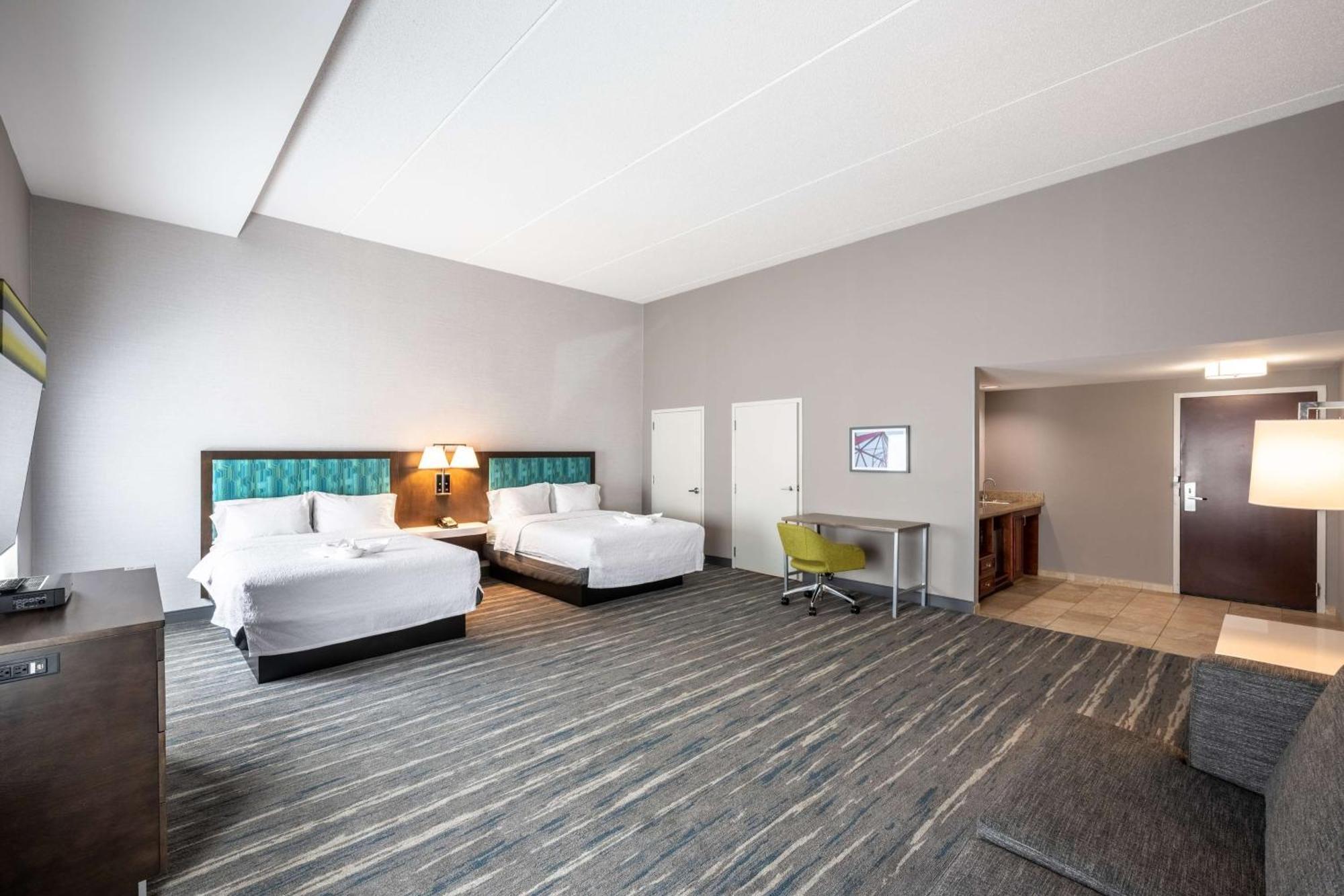 Hampton Inn & Suites Poughkeepsie Spackenkill Exteriér fotografie