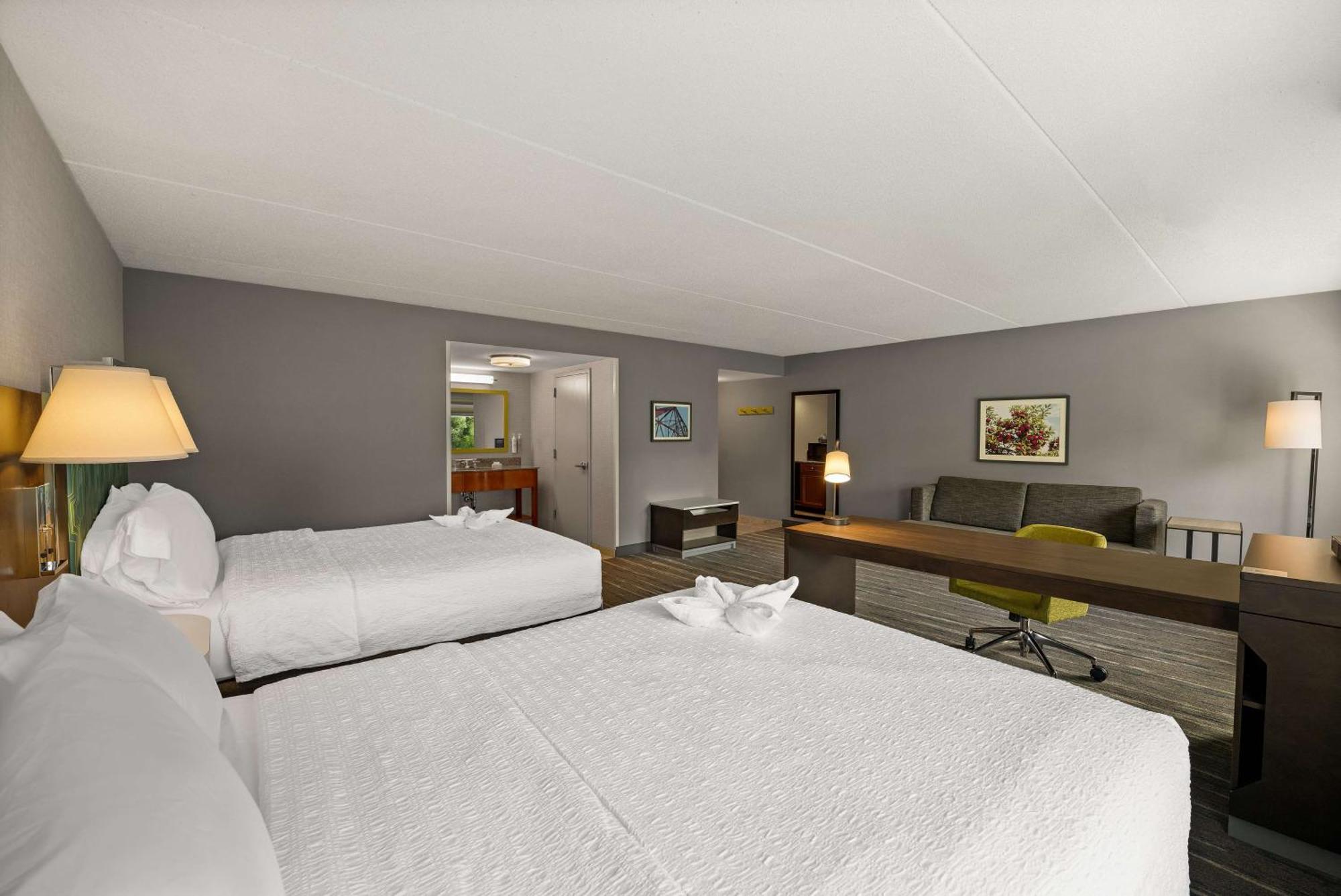 Hampton Inn & Suites Poughkeepsie Spackenkill Exteriér fotografie