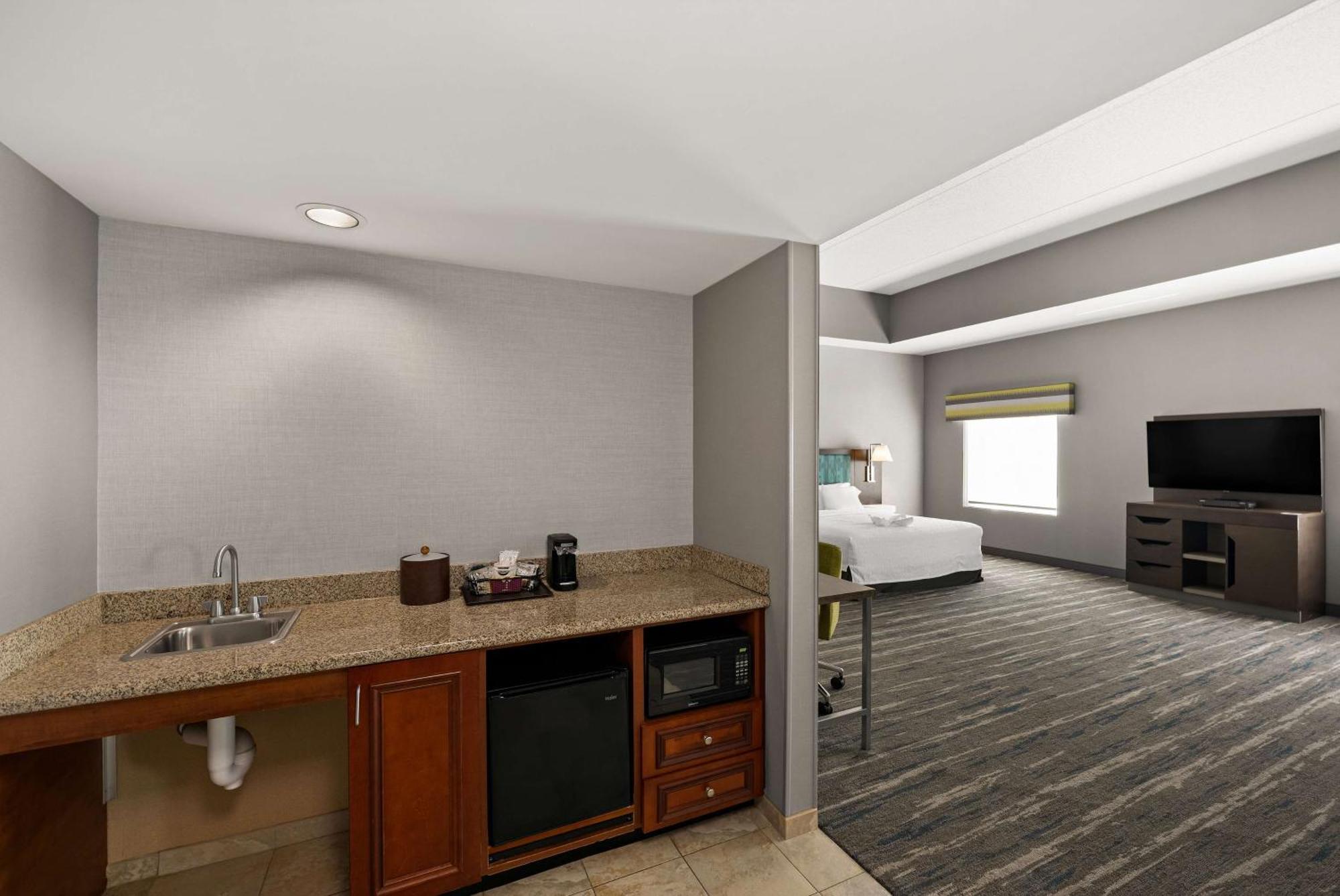 Hampton Inn & Suites Poughkeepsie Spackenkill Exteriér fotografie