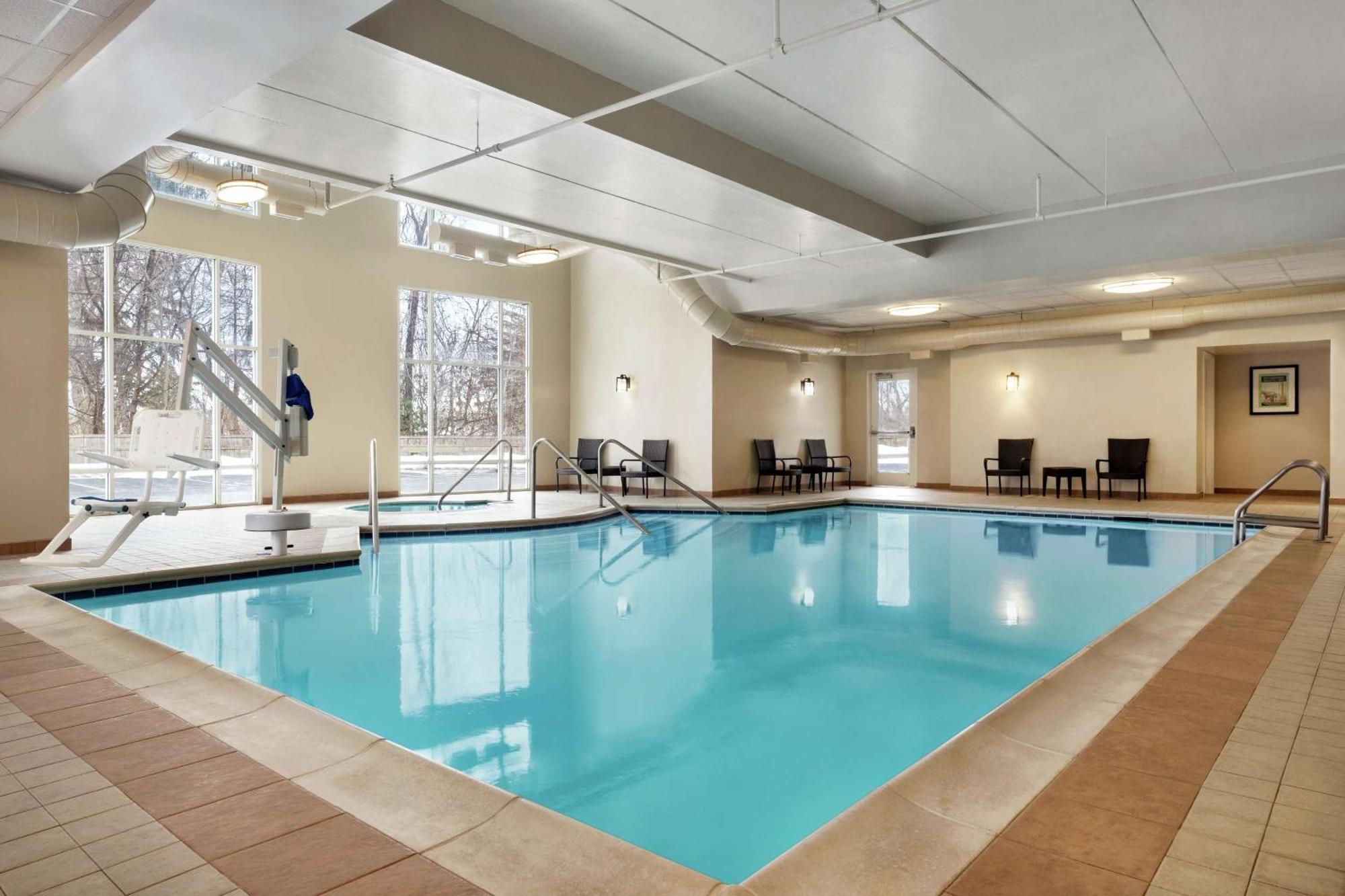 Hampton Inn & Suites Poughkeepsie Spackenkill Exteriér fotografie