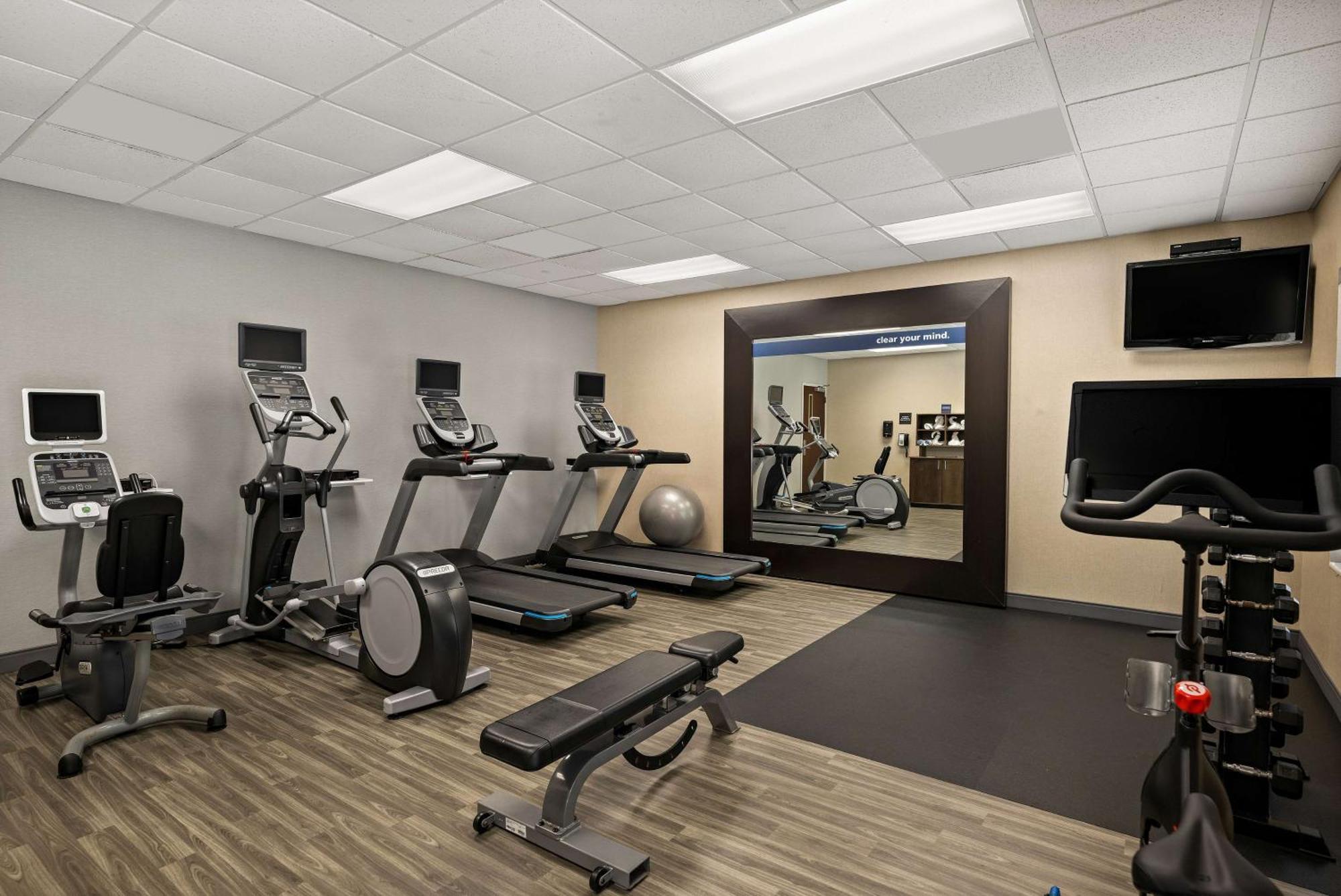 Hampton Inn & Suites Poughkeepsie Spackenkill Exteriér fotografie