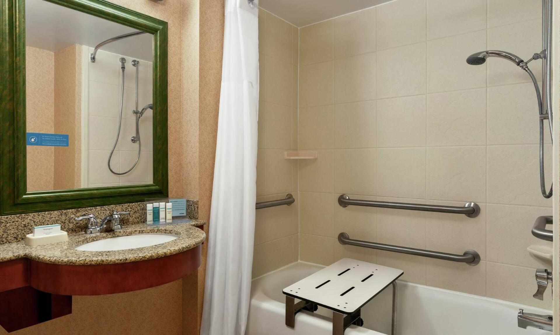 Hampton Inn & Suites Poughkeepsie Spackenkill Exteriér fotografie