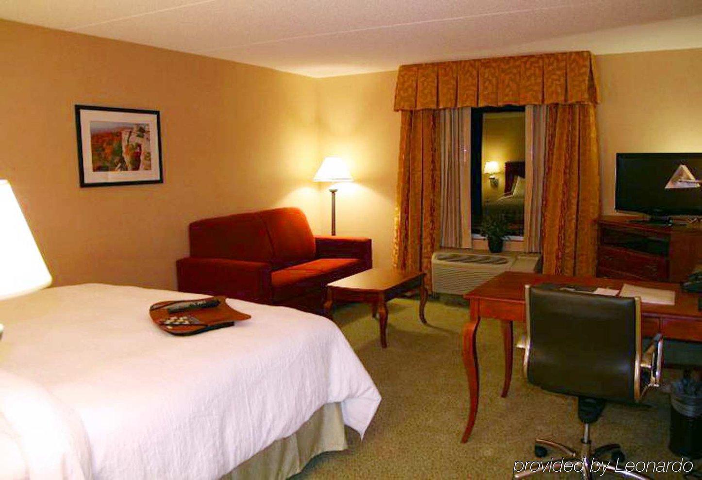 Hampton Inn & Suites Poughkeepsie Spackenkill Pokoj fotografie